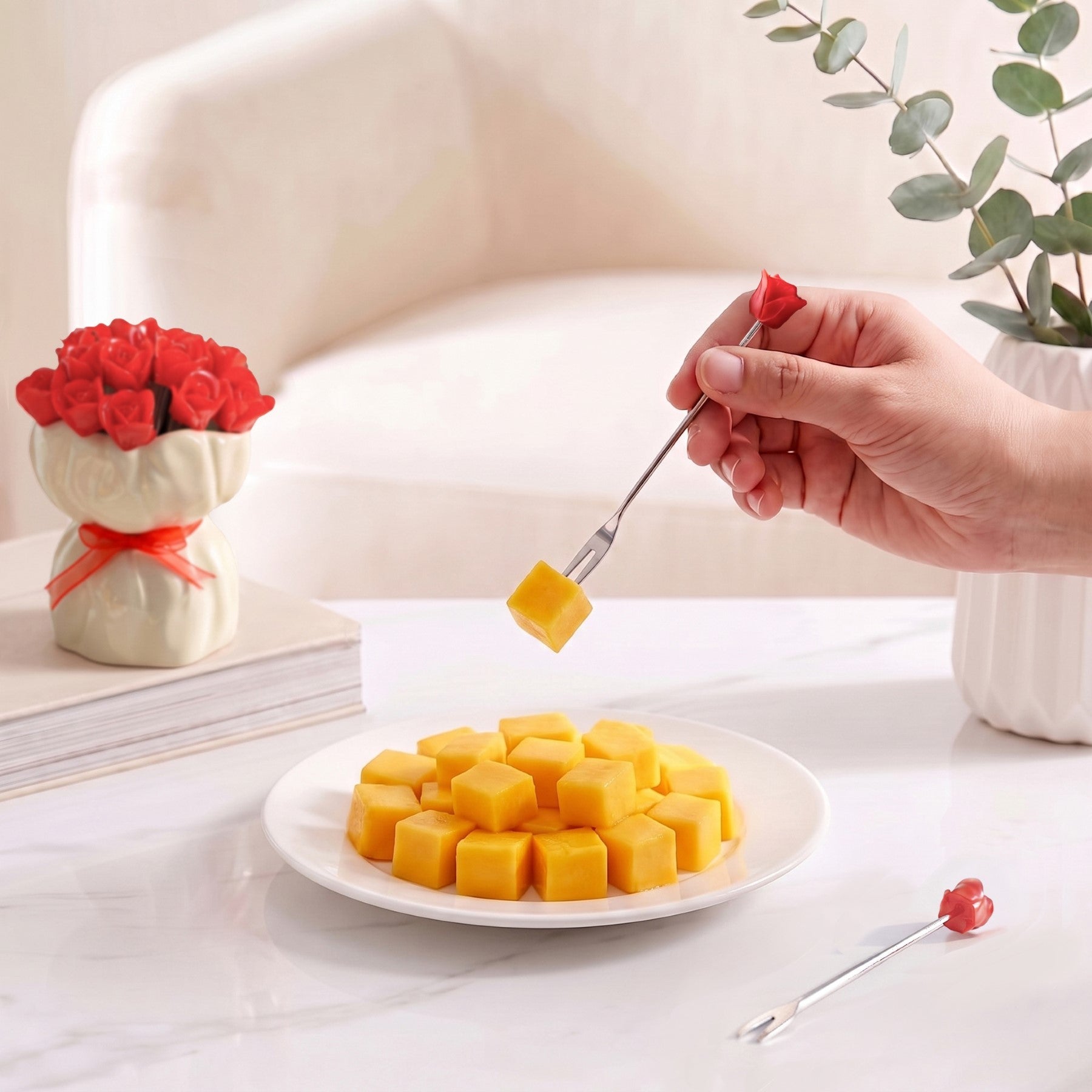 Red Rose Fruit Fork With Ceramic Vase Set Of 13